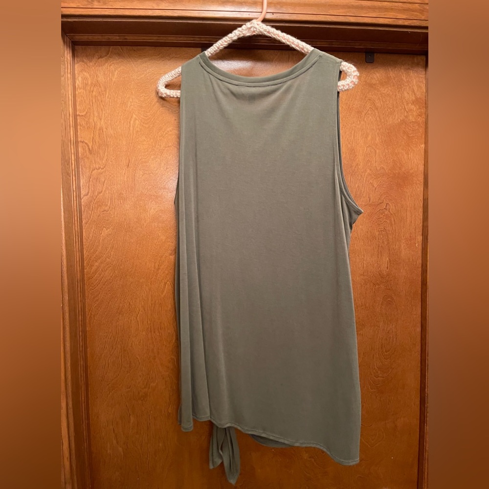 Time&tru tank top (XL) - Picture 3 of 4